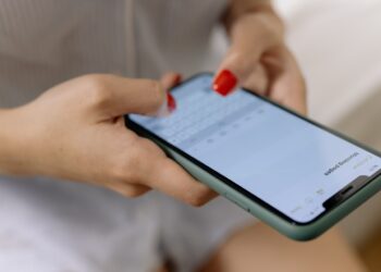 How to Choose the Best Affordable Phone Plan