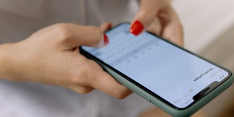 How to Choose the Best Affordable Phone Plan